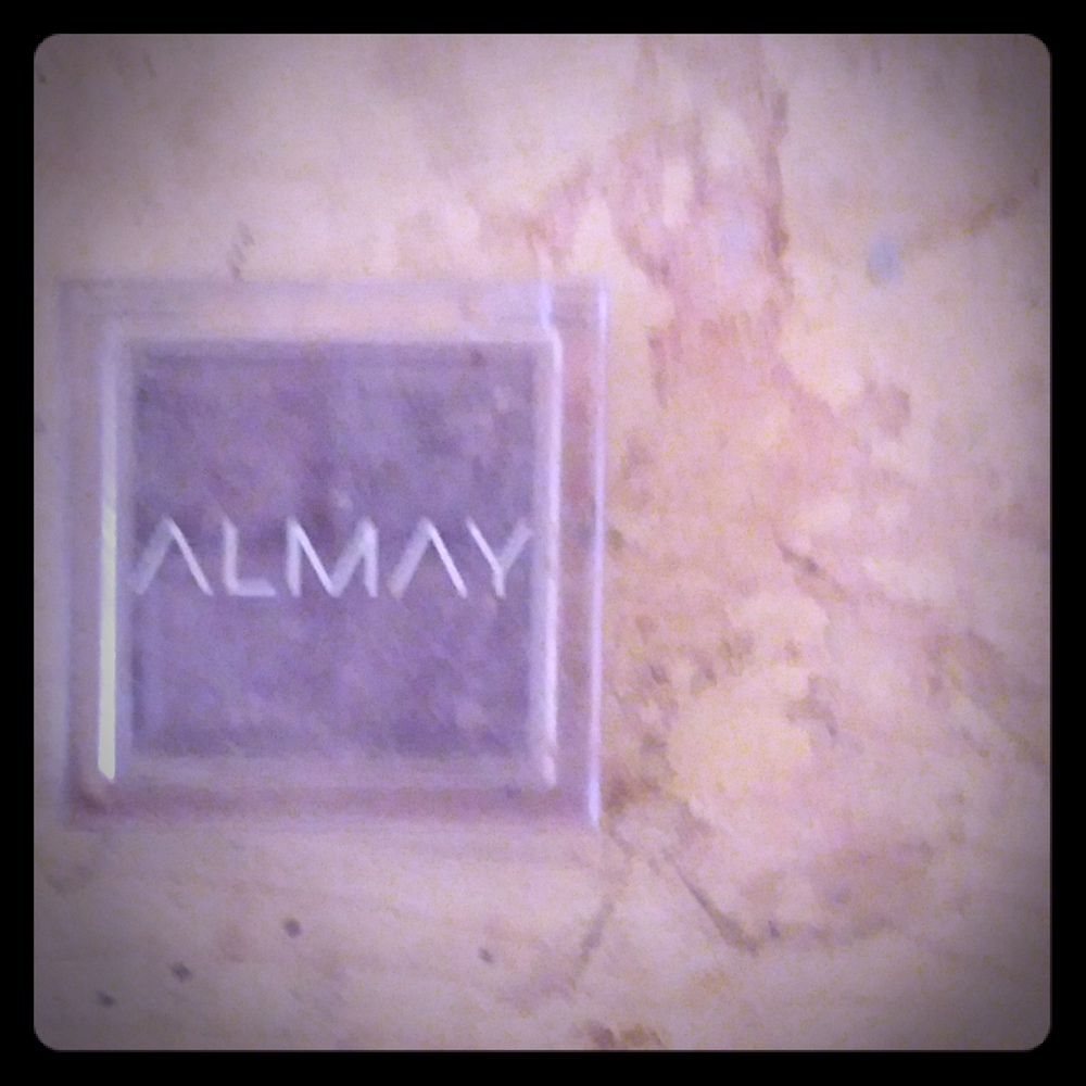 ALMAY Making A Statement Eyeshadow Palette